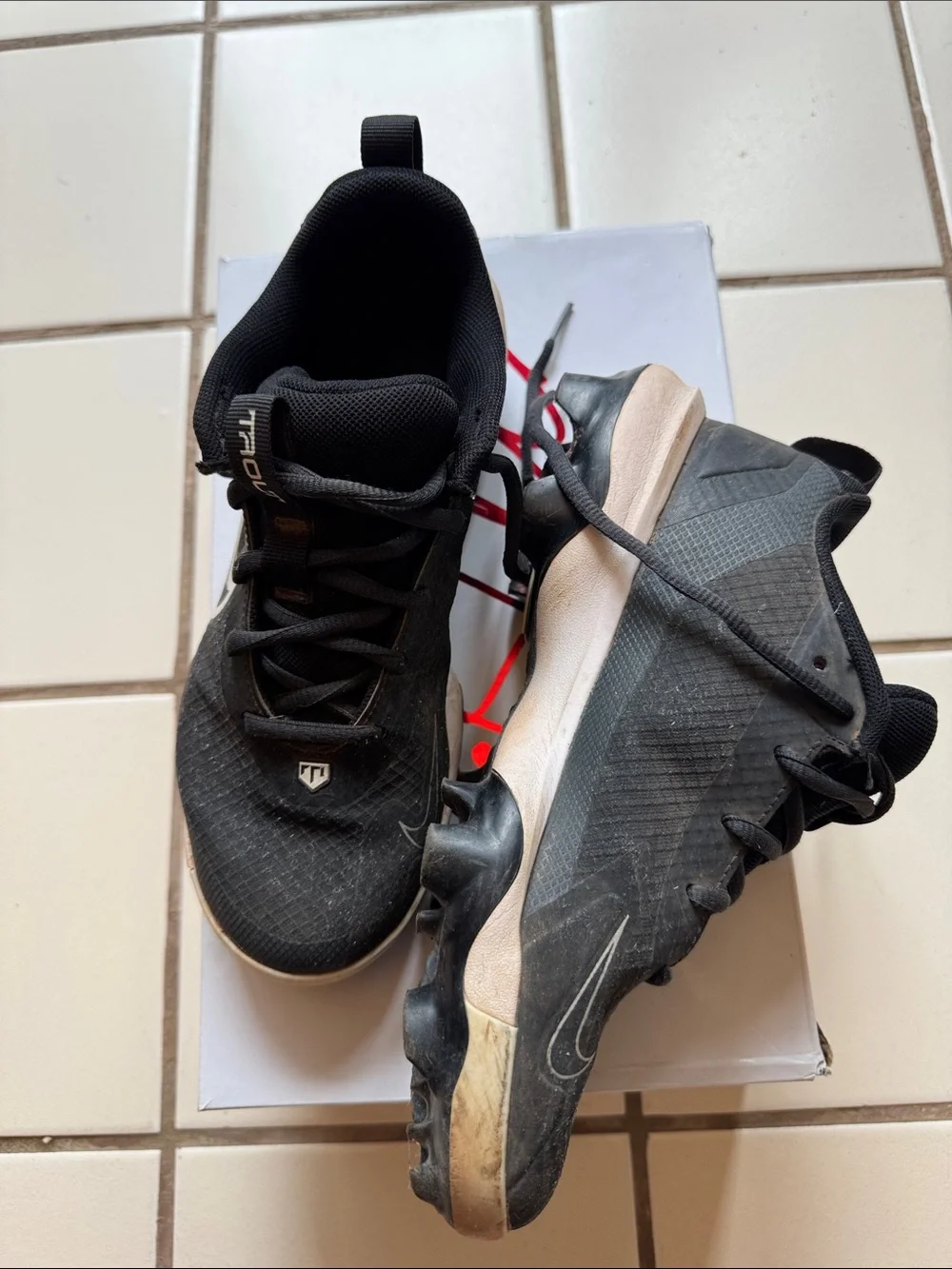 Nike kids force